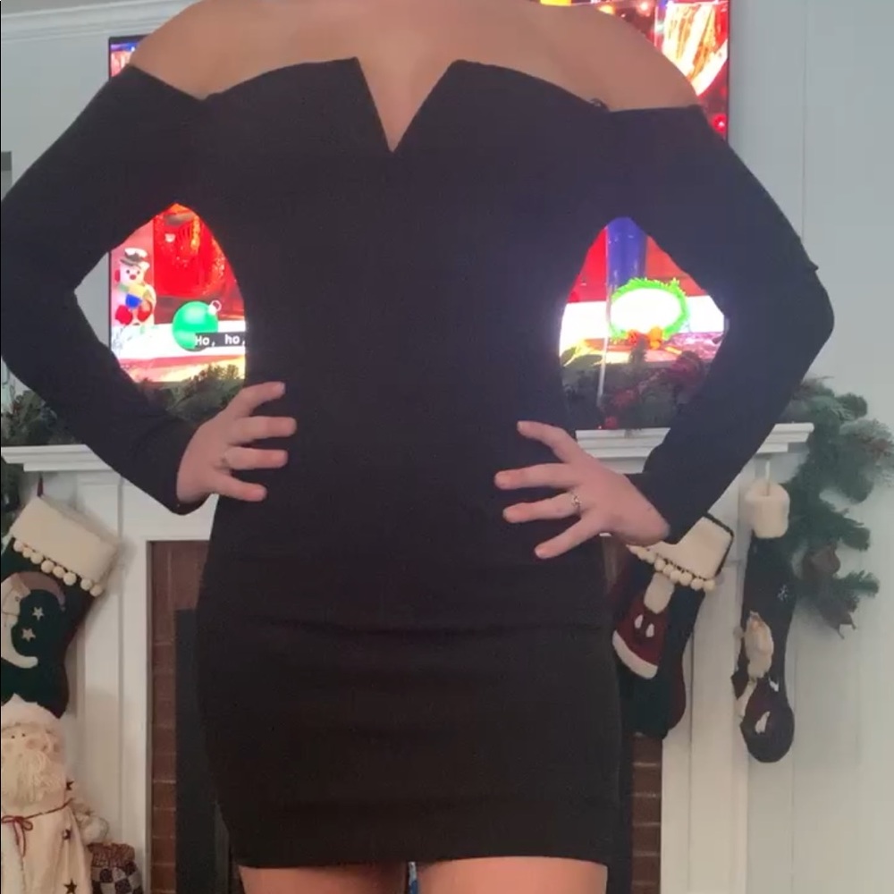 Black off the shoulder LULUs dress